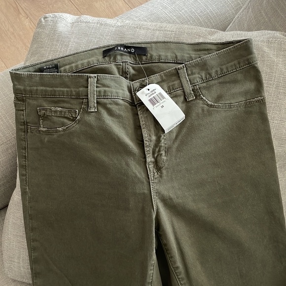 Brand new J Brand Jeans. Size 28. Jungle/Green color. - Picture 2 of 3